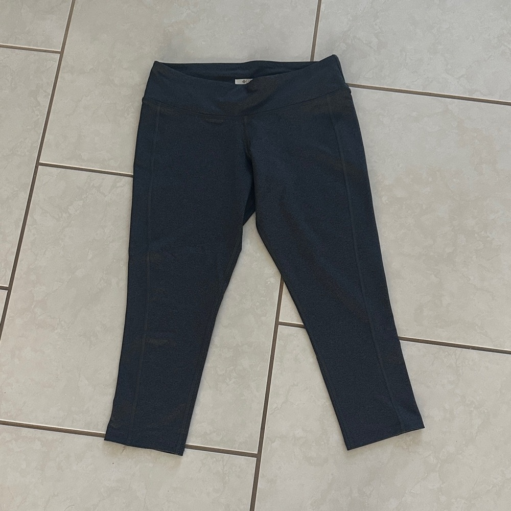 Columbia Black Cropped Leggings